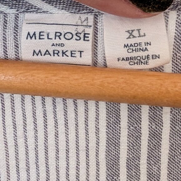 Melrose and Market 100% Cotton Deep V Chambray Striped Blue White Top Women XL - Picture 2 of 4